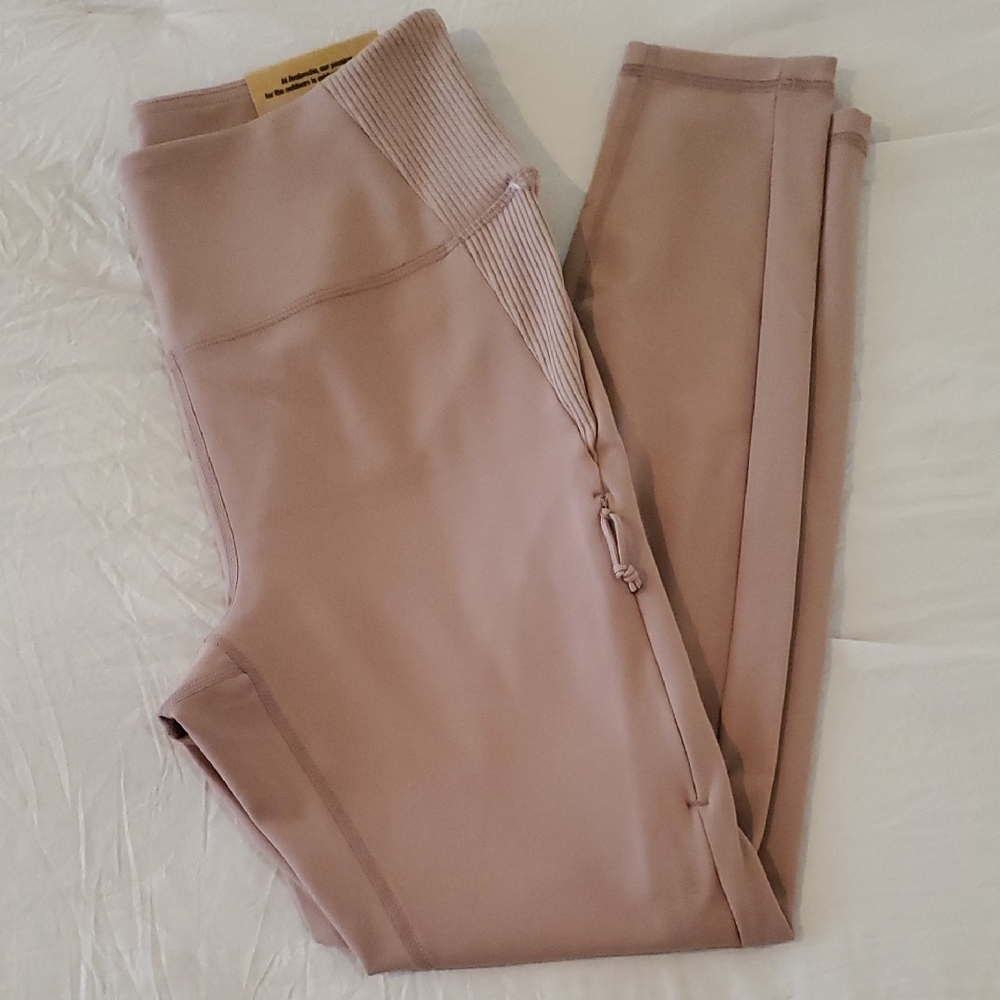 NWT Avalanche Compression Leggings Womens Sz M Blush